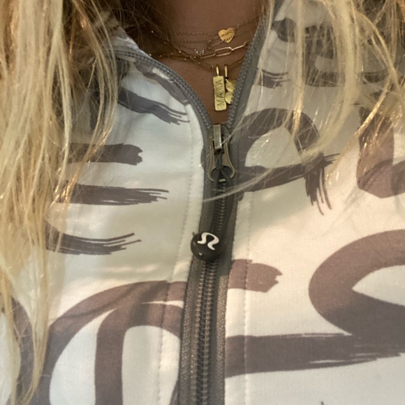 Lululemon jacket - Picture 6 of 8